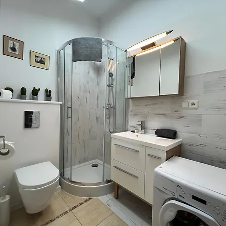 Aviator Superior By 3city Apartment