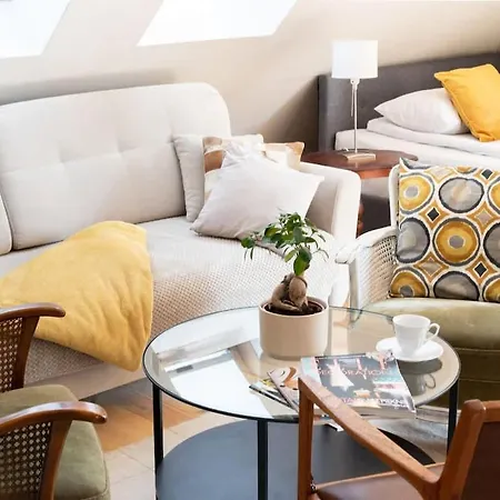 Jasny Z Balkonem Blisko Plazy W Spokojnej Okolicy By Renters سوبوت