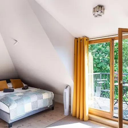 Jasny Z Balkonem Blisko Plazy W Spokojnej Okolicy By Renters * Sopot